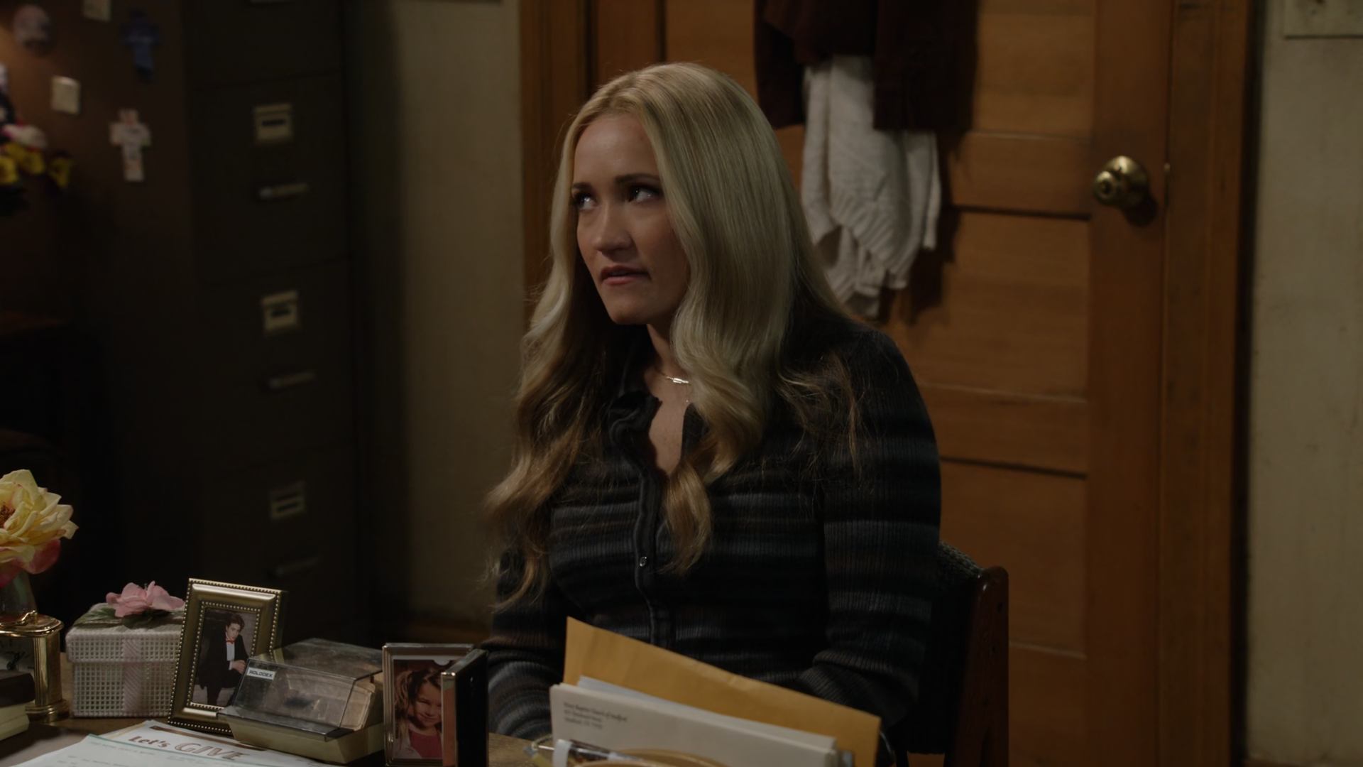 Screens/Georgie.and.Mandys.First.Marriage.S02E14.1080p.x265-ELiTE.Screen0002.png