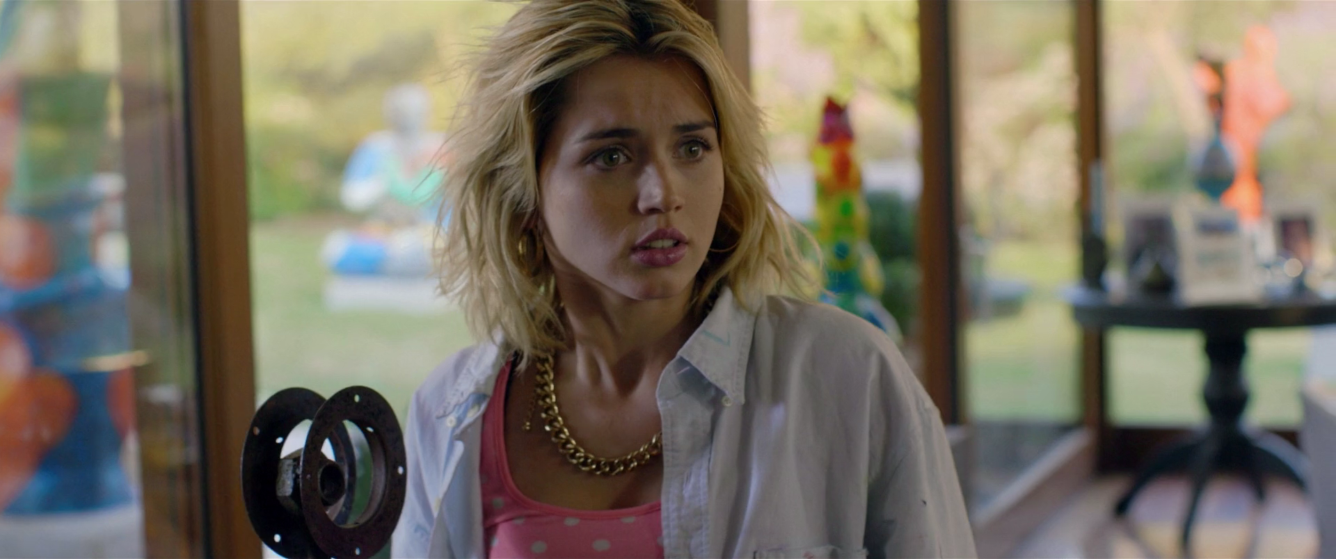 Images/Knock.Knock.2015.1080p.BluRay.AC3.x264-ETRG.mkv0523.png