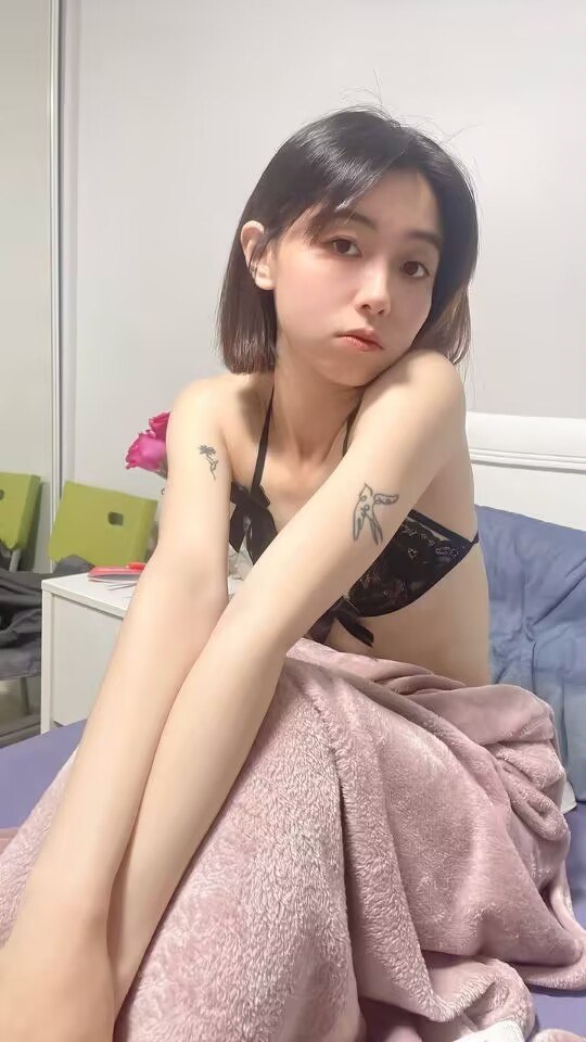 新建文件夹/-最新，澳洲留学生【悉尼不止杨兰兰】和男友做爱舔JB舔的飞起，被操屁眼，大神疯狂爆菊花，完美露脸，刺激/MKKFKFK/-_(1).jpg