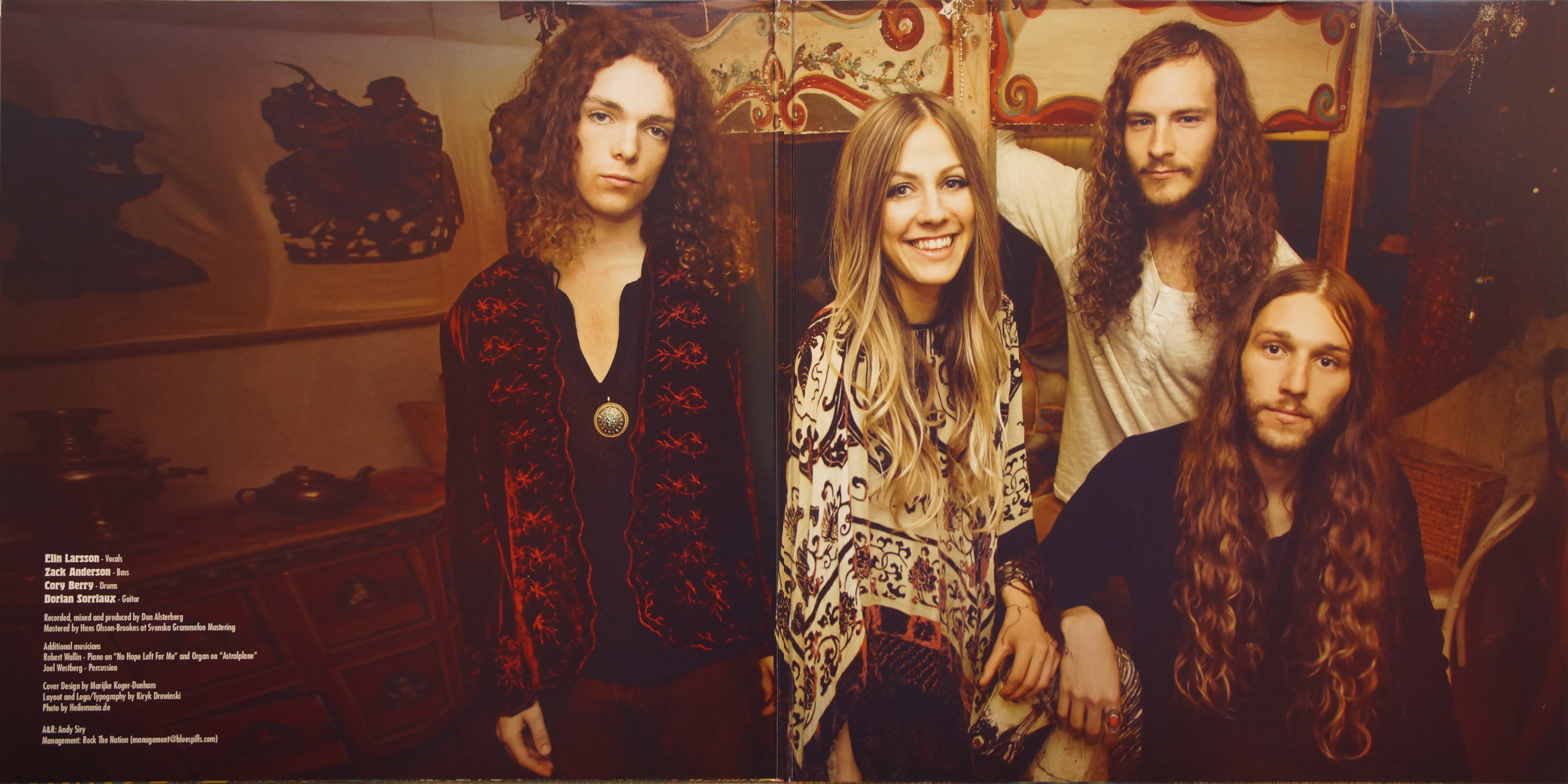 Artwork/Blues Pills - Blues Pills (inner-gatefold).jpg