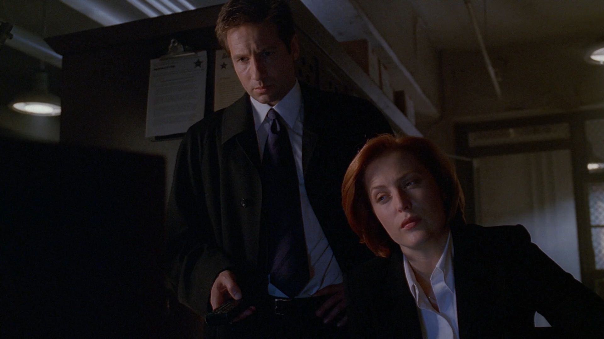 Screens/The.X-Files.S07E05.1080p.BluRay.AVC.x264.MULTi.AC3-STM.jpg