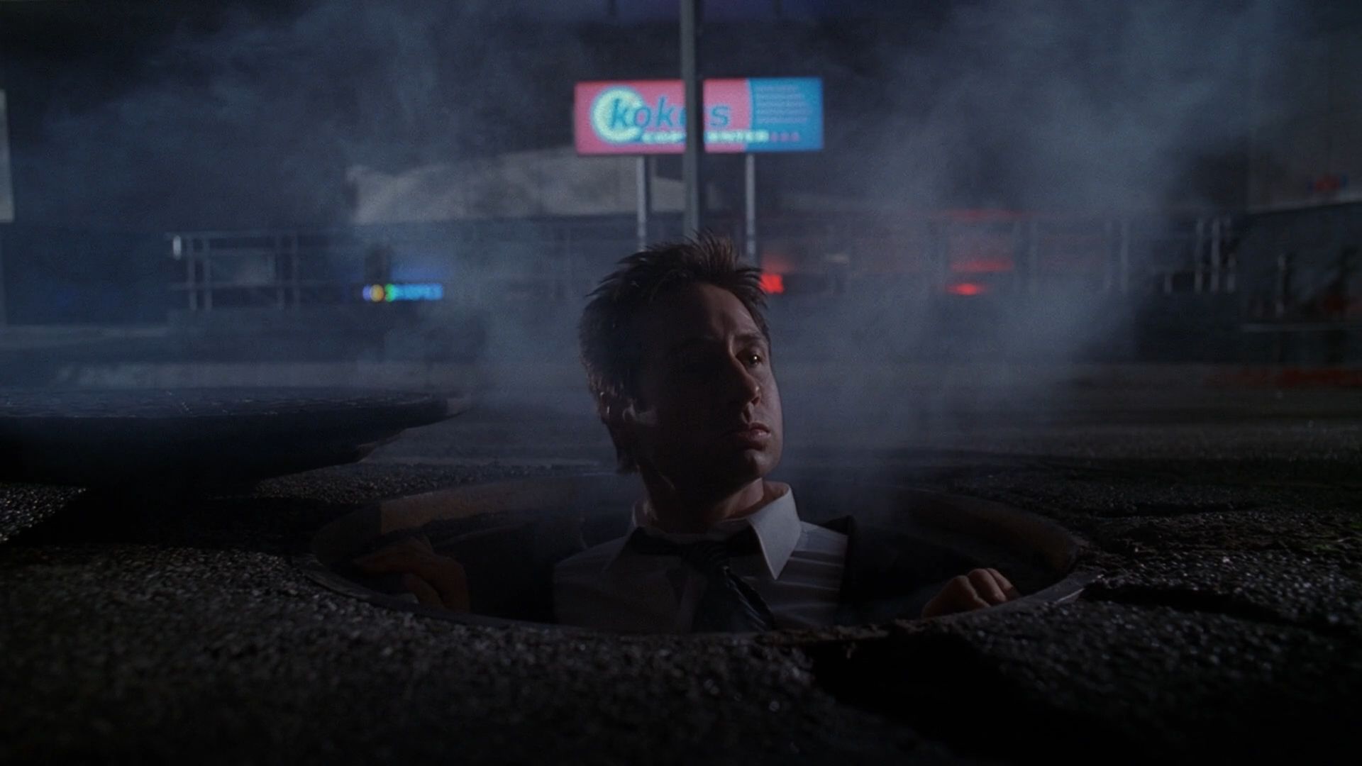 Screens/The.X-Files.S07E20.1080p.BluRay.AVC.x264.MULTi.AC3-STM.jpg