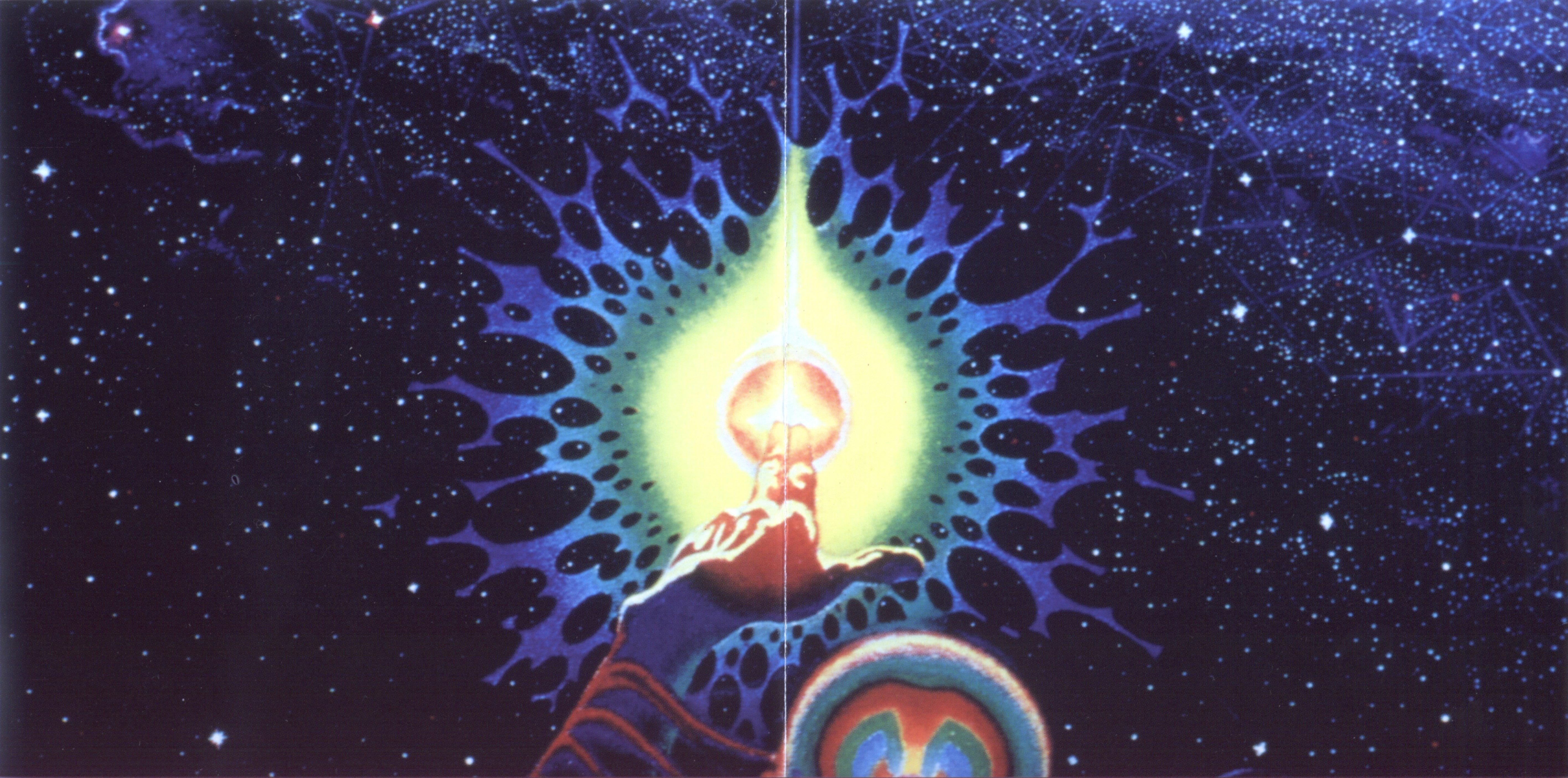 Artwork/Booklet002-003.jpg