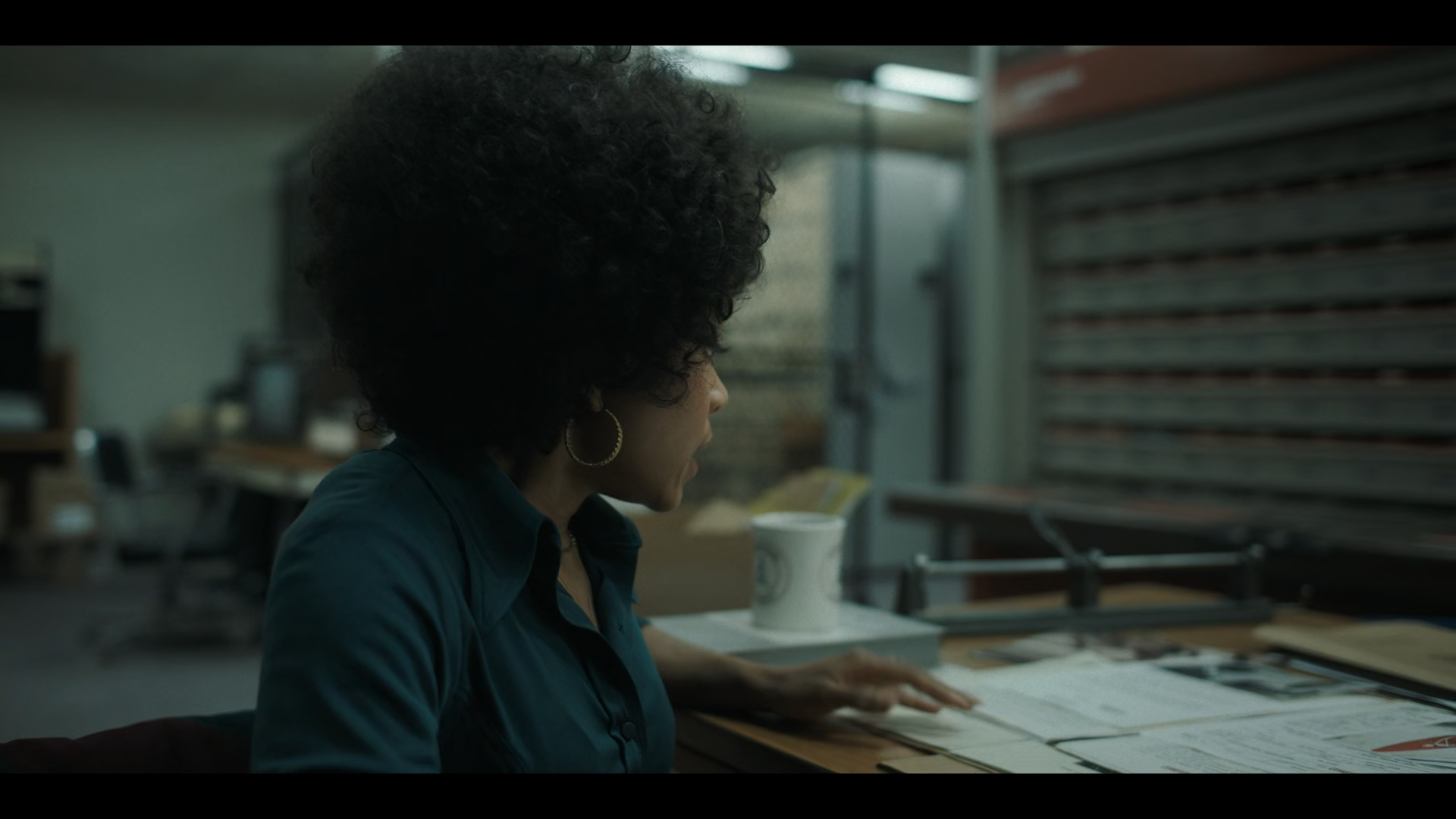 Screens/Duster.S01E04.1080p.x265-ELiTE.Screen0004.png