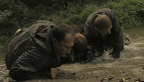 Скриншоты/Bezhat.12.mp4_snapshot_19.14_[2011.08.14_22.50.30].jpg