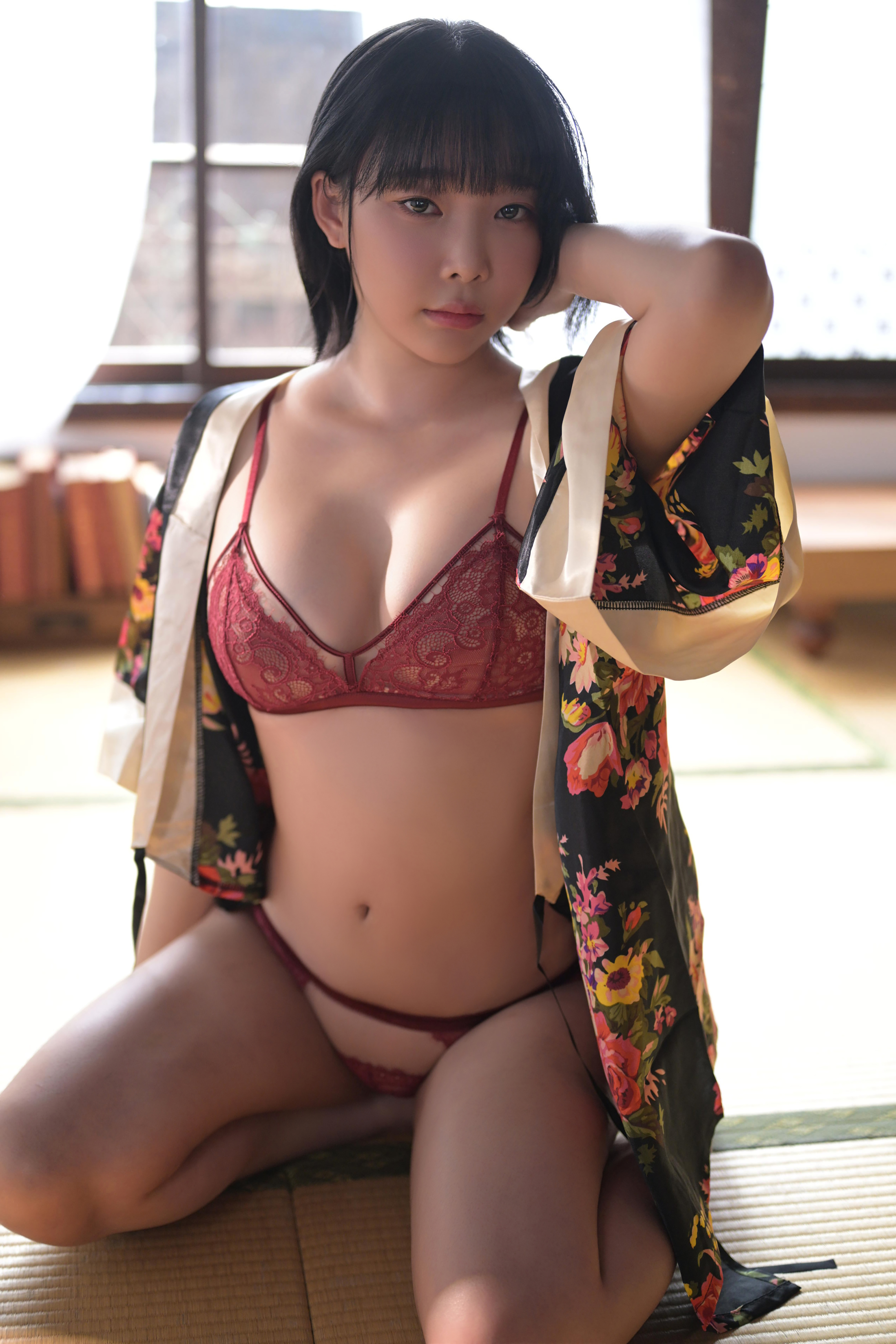 002.jpg