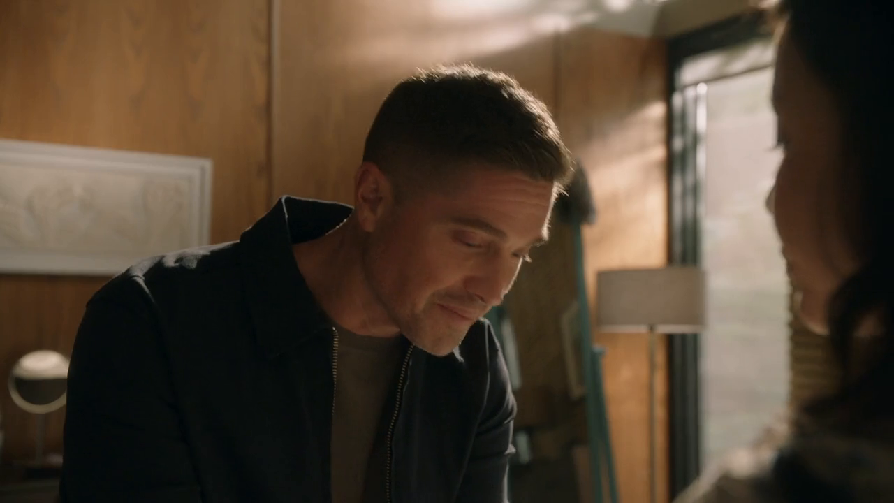 Screens/The.Rookie.S08E11.720p.x264-FENiX.Screen0001.png