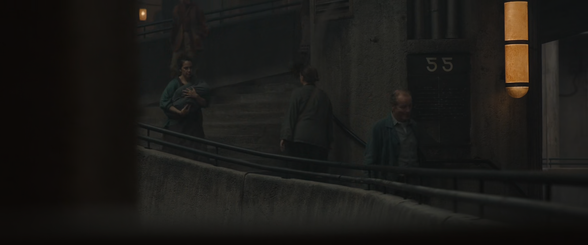 Screens/Silo.S02E06.1080p.x265-ELiTE.Screen0003.png