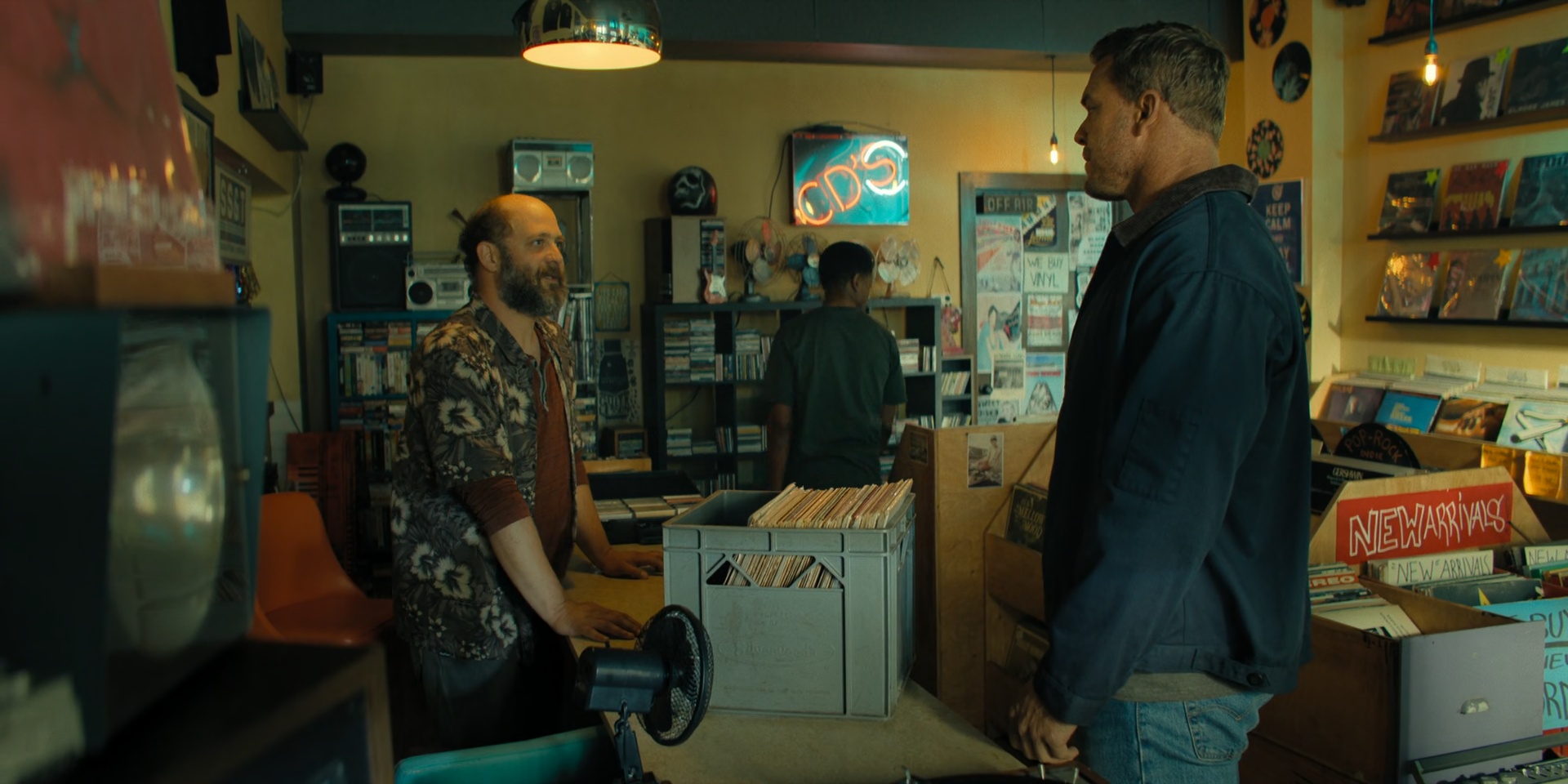 Screens/Reacher.S03E01.1080p.x265-ELiTE.Screen0001.png