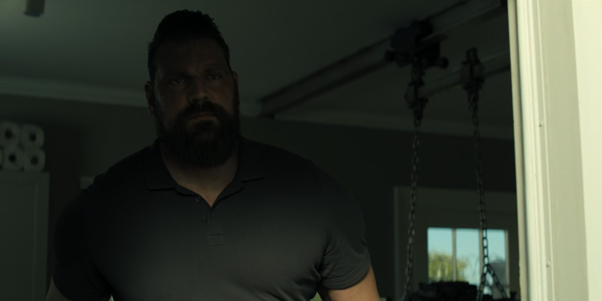 Screens/Reacher.S03E01.1080p.x265-ELiTE.Screen0003.png