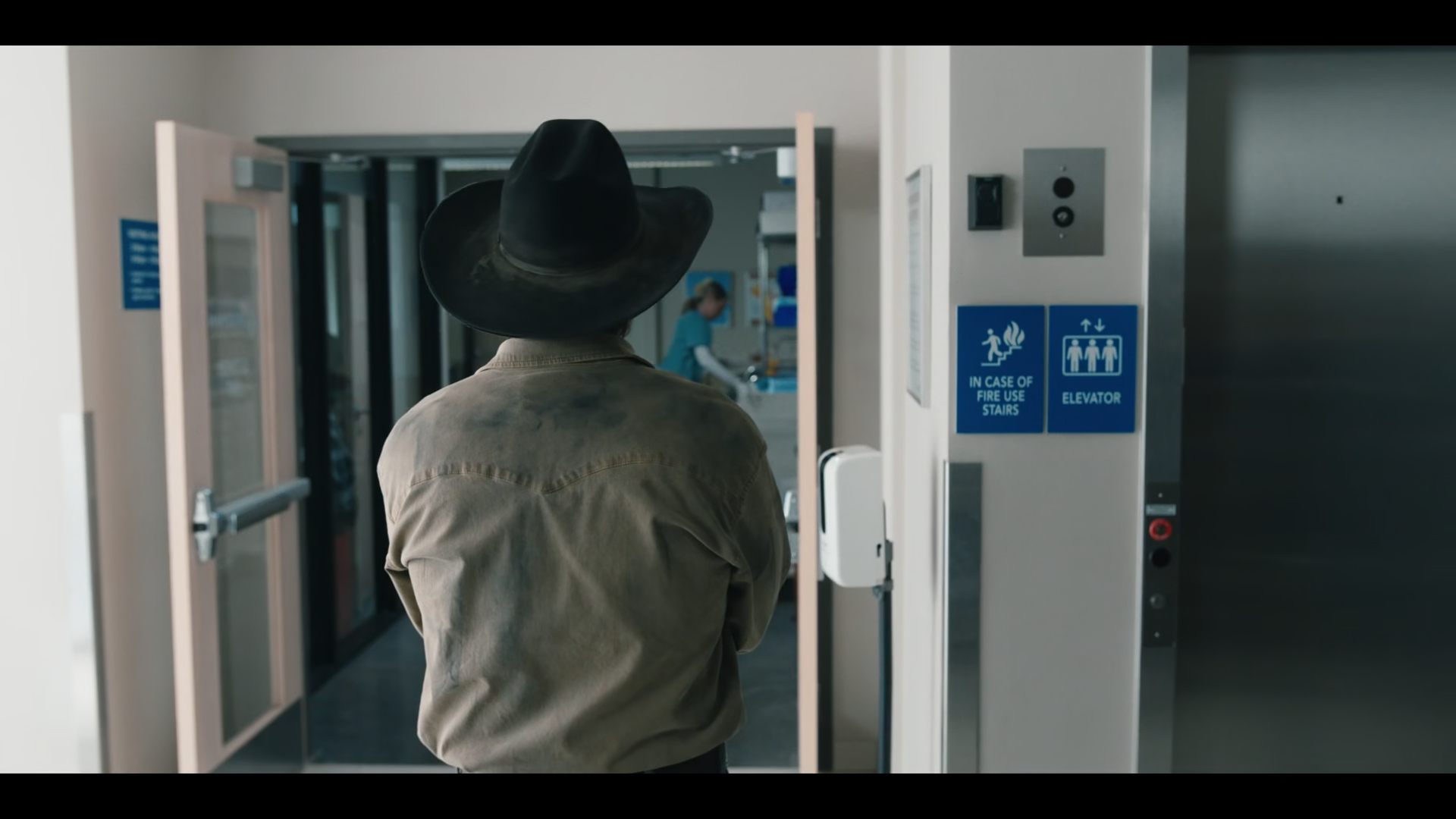 Screens/Marshals.S01E10.1080p.x265-ELiTE.Screen0003.png