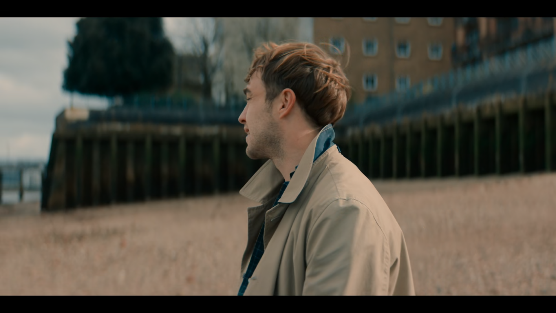 Screens/Stags.2024.S01E01.1080p.x265-ELiTE.Screen0001.png